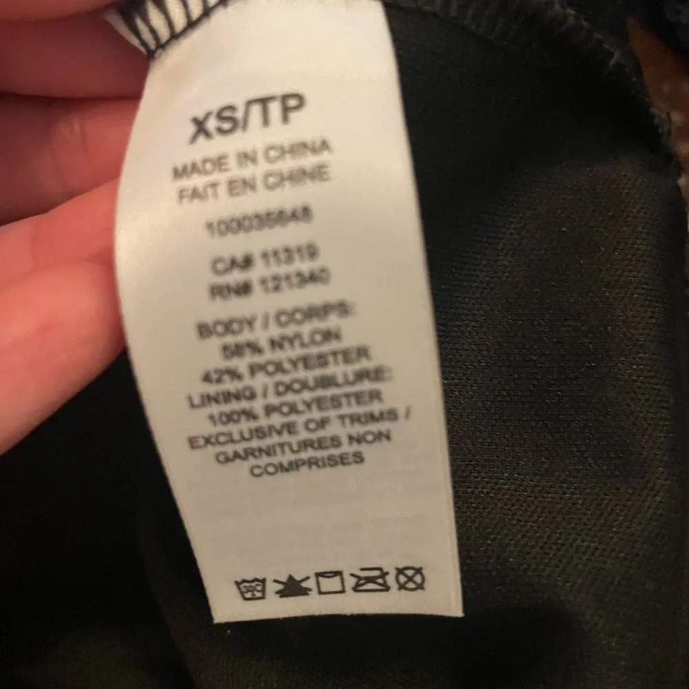 Dynamite Off-Shoulder Blouse - Picture 4 of 8